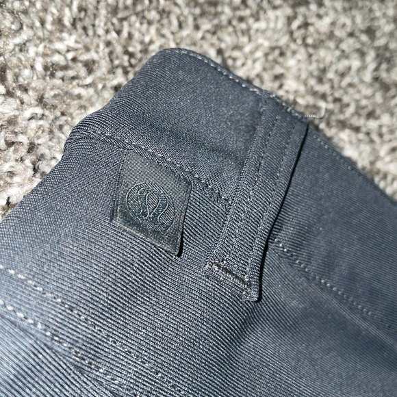 Lululemon ABC Slim fit trouser 28L - Picture 3 of 6